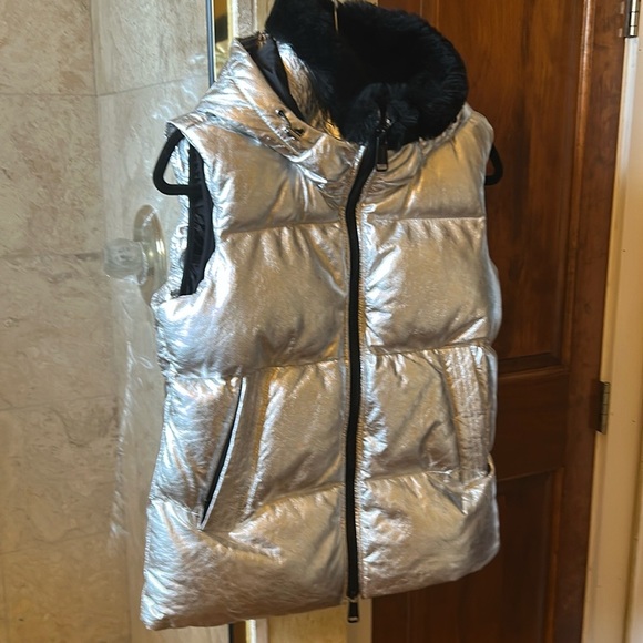 Best - Picture 4 of 4